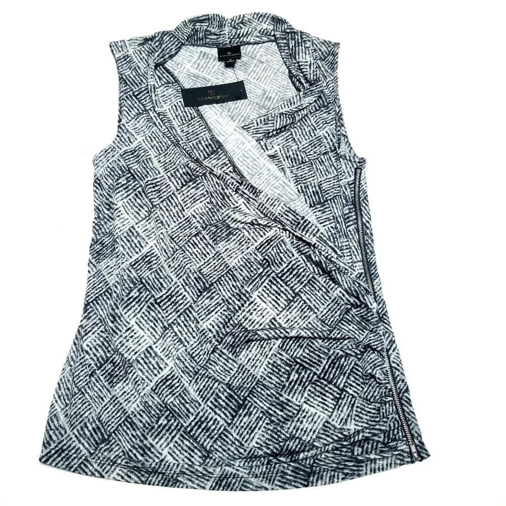 Trendy Worthington Blouse with Side Zipper!